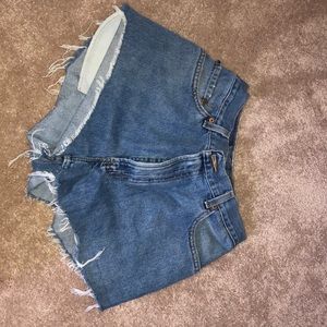 high wasted vintage Levi’s shorts